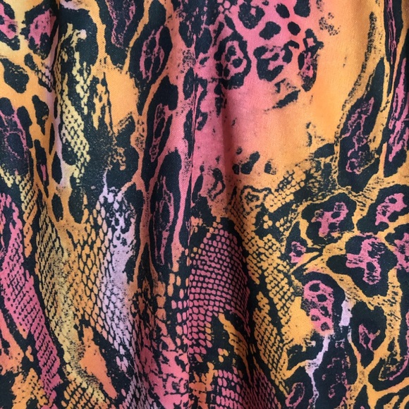 Pretty Little Thing Dress - Picture 6 of 7